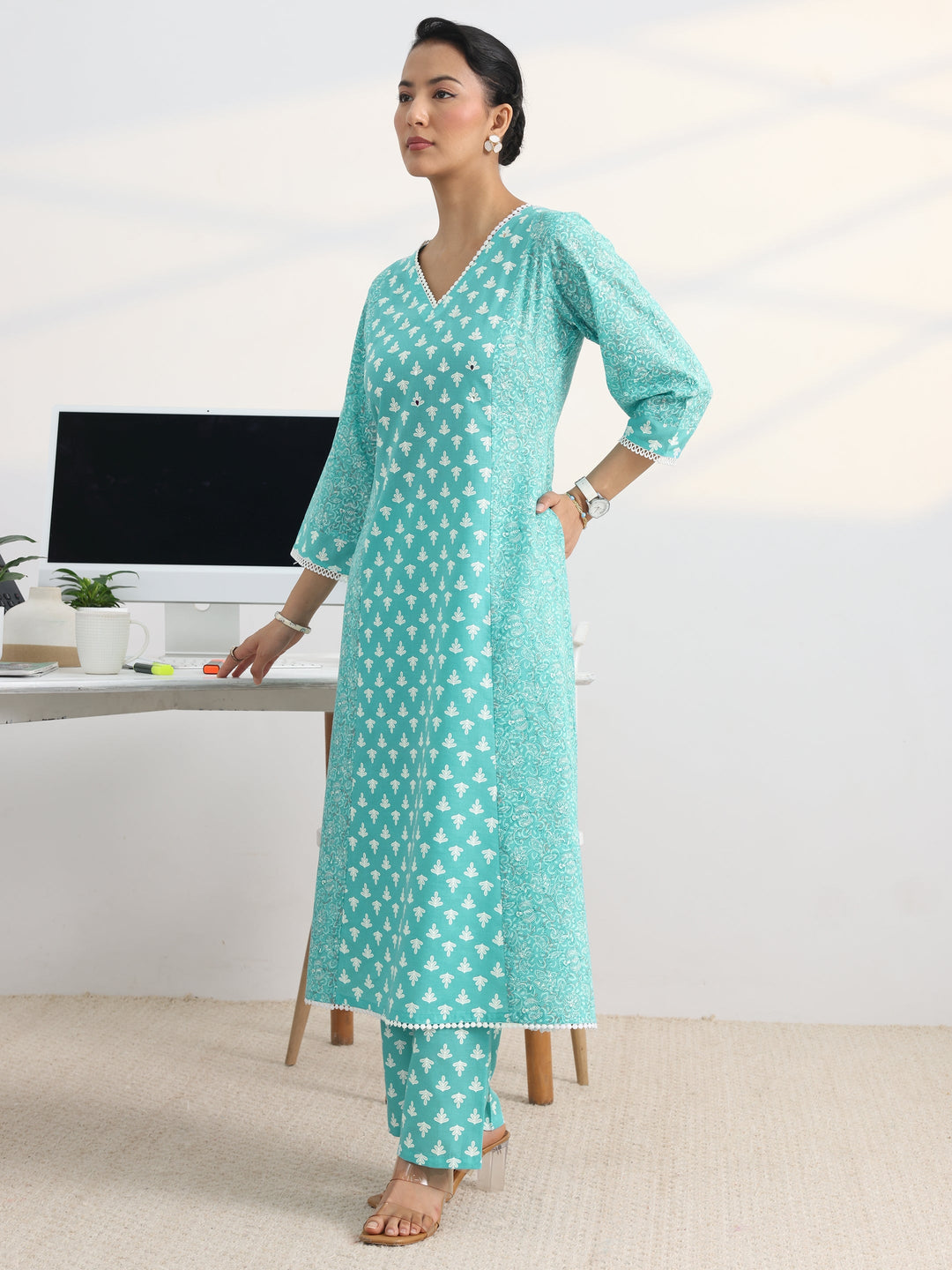  Blue Floral Printed Cotton Blend A-Line Suit Set With Dupatta 