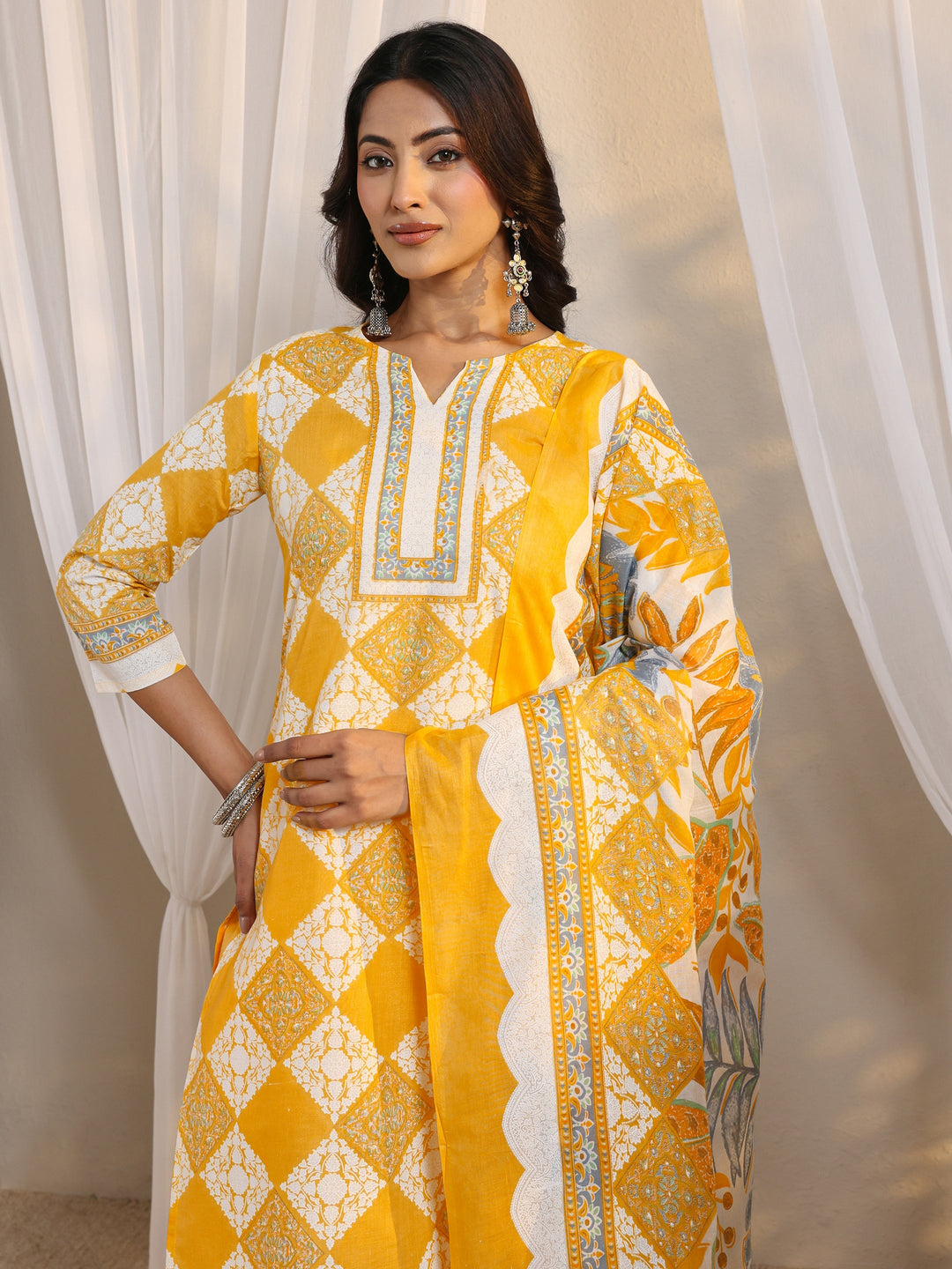  Yellow Geometric Printed Cotton Blend Straight Suit Set With Dupatta 