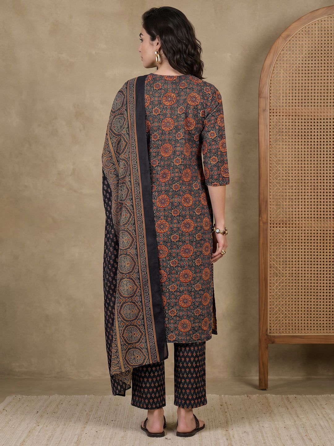  Gerua Black Ethnic Printed Straight Suit Set 