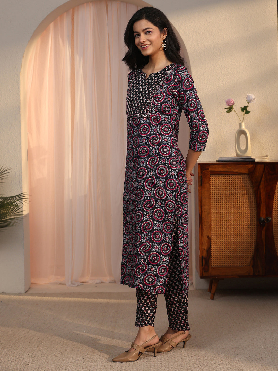  Gerua Black Ethnic Printed Straight Suit Set 