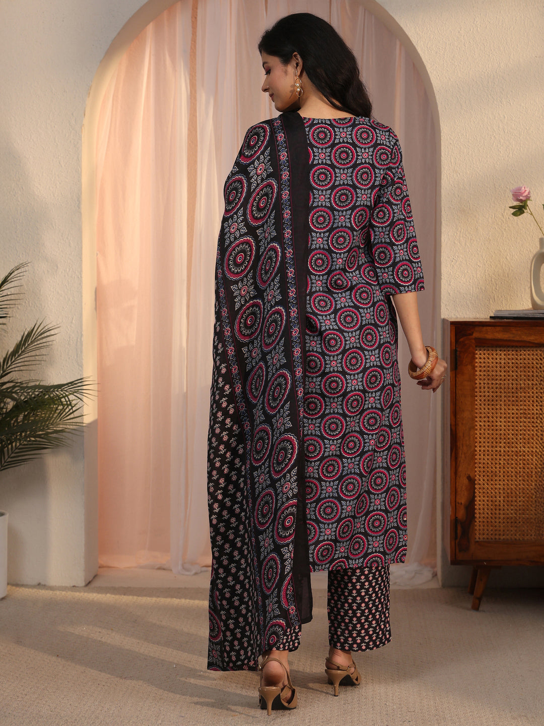  Gerua Black Ethnic Printed Straight Suit Set 