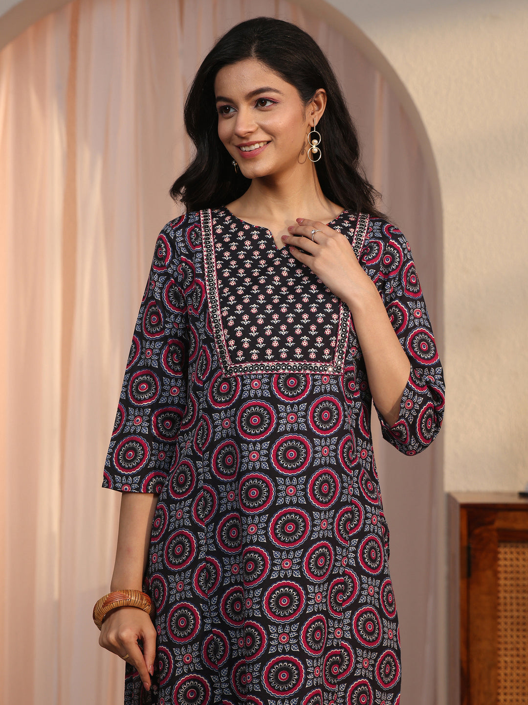  Gerua Black Ethnic Printed Straight Suit Set 