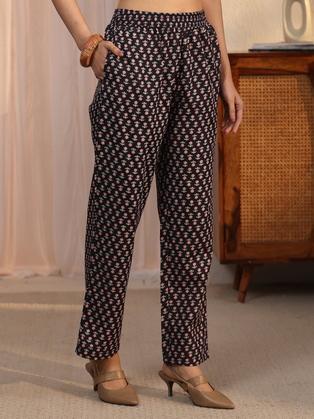  Gerua Black Ethnic Printed Straight Suit Set 