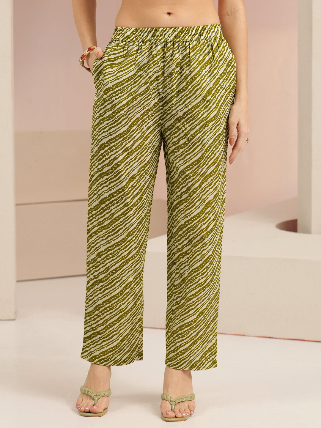  Gerua Olive Green Floral Printed Cotton Blend Straight Suit Set 