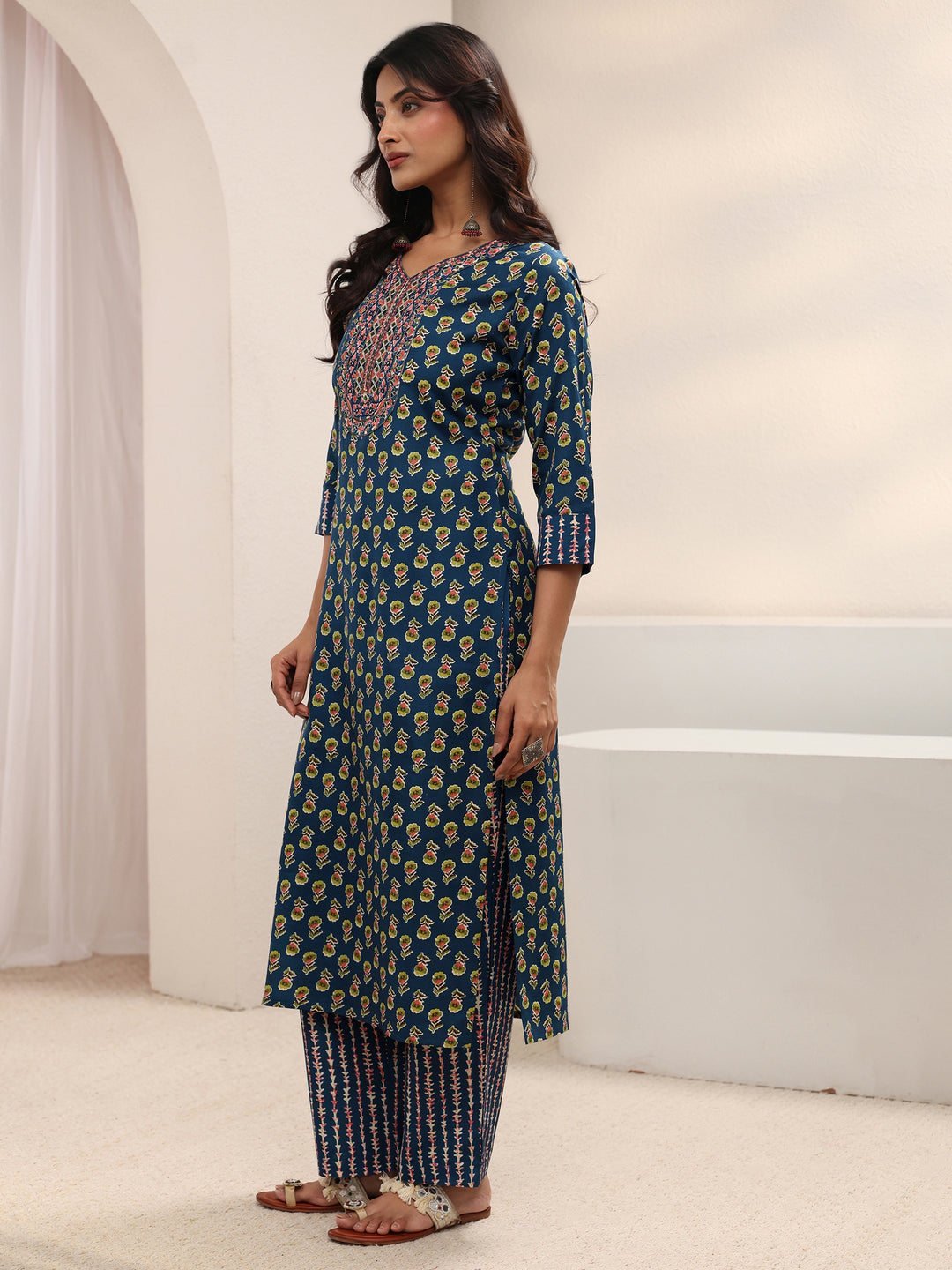  Blue Floral Printed Cotton Blend Straight Suit Set With Dupatta 