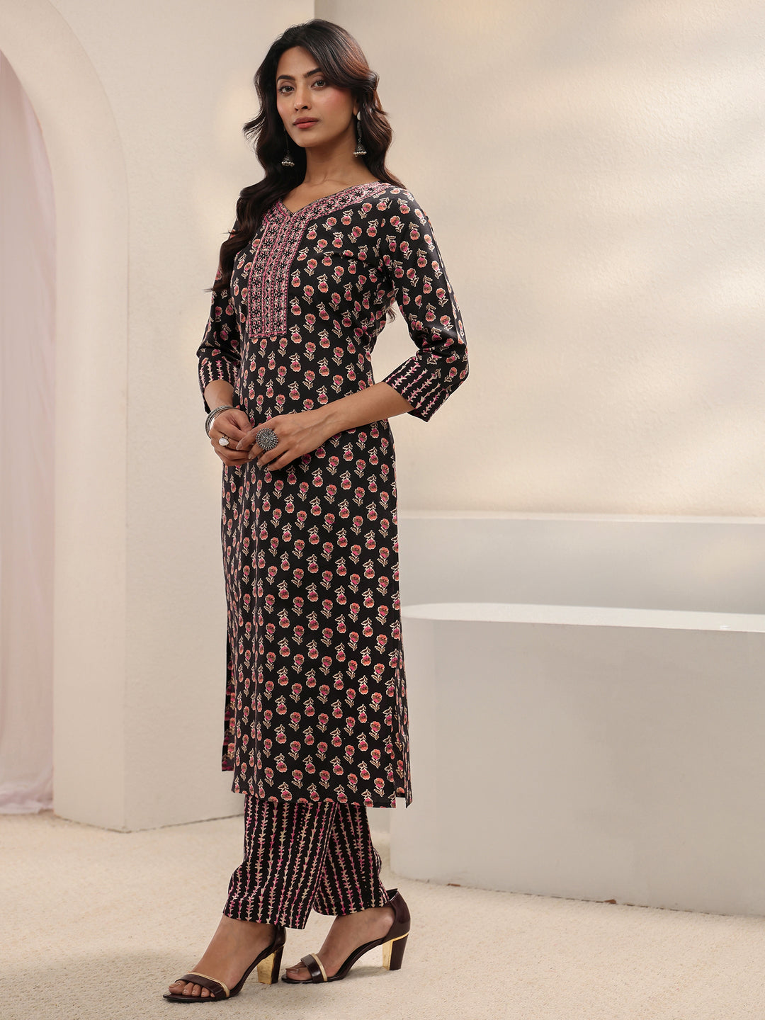  Black Floral Printed Cotton Blend Straight Suit Set With Dupatta 