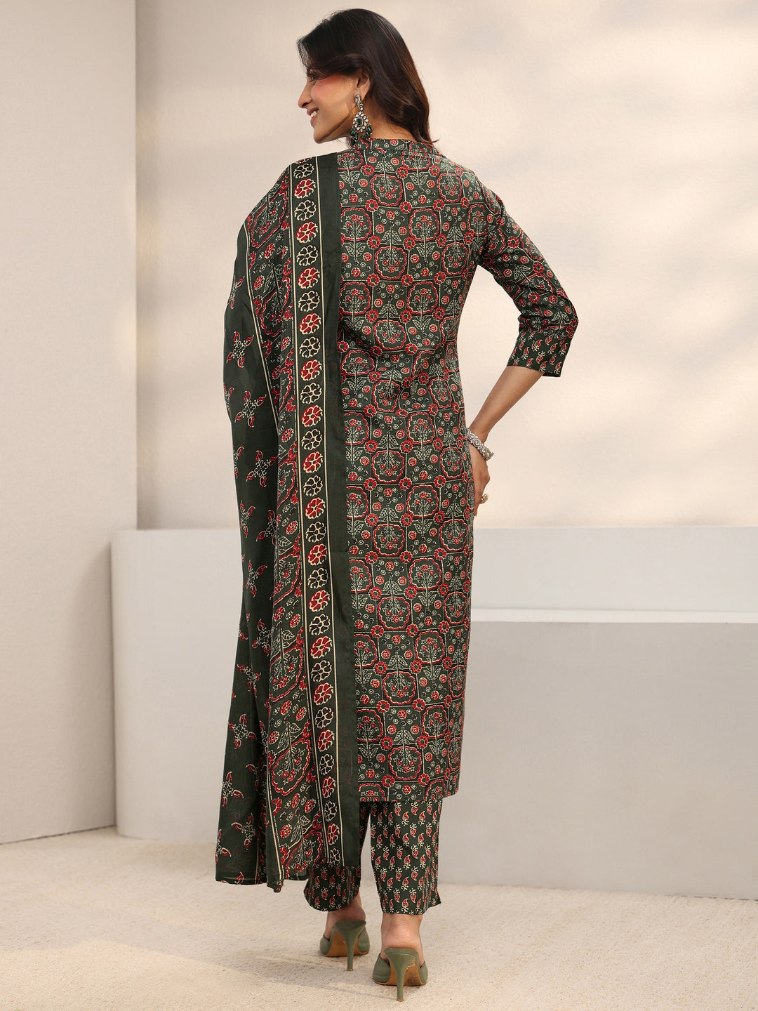  Green Ethnic Printed Cotton Blend Straight Suit Set With Dupatta 