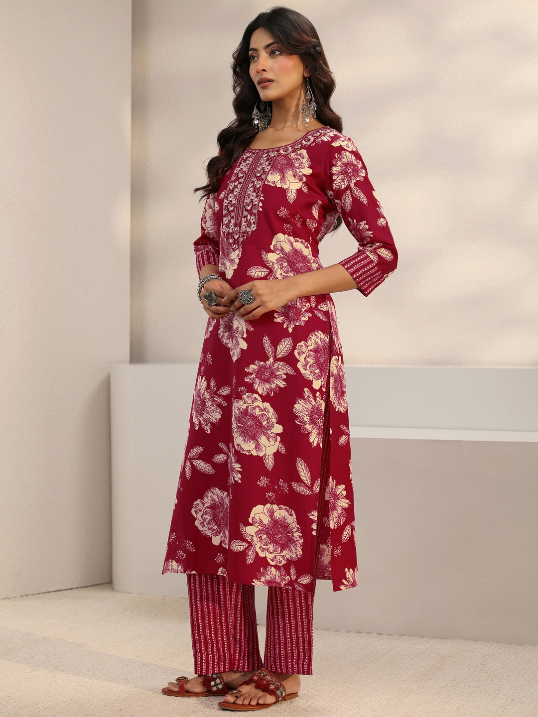  Red Floral Printed Cotton Blend Straight Suit Set With Dupatta 