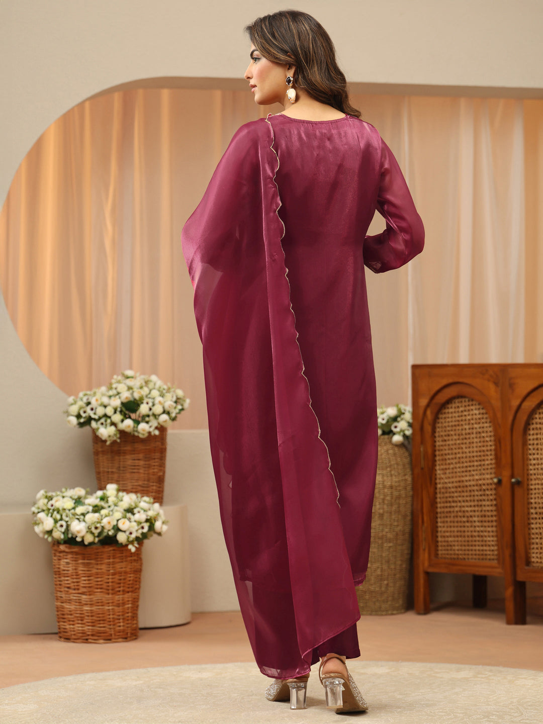  Red Yoke Design Tissue Straight Suit Set 