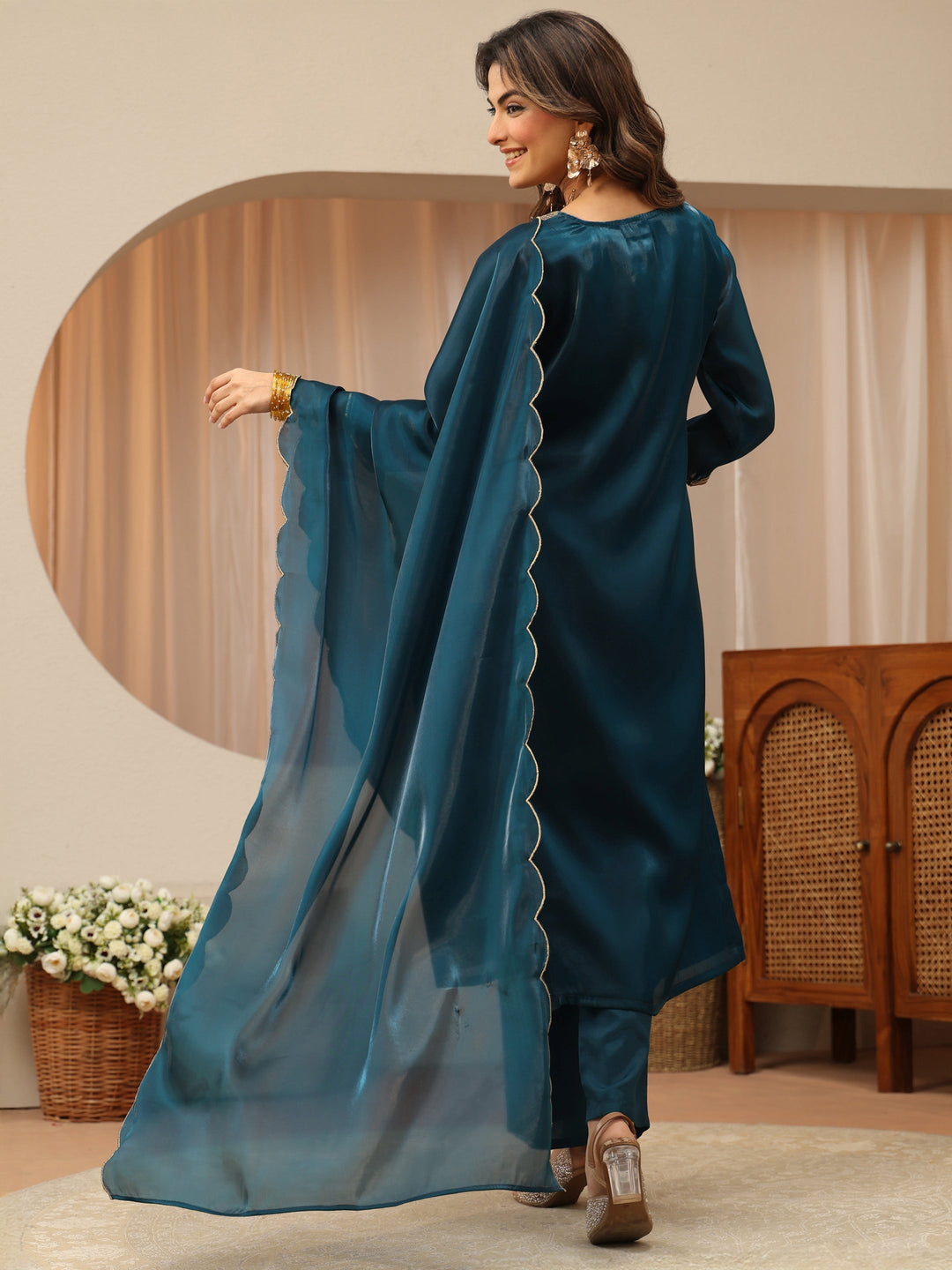  Blue Yoke Design Tissue Straight Suit Set 