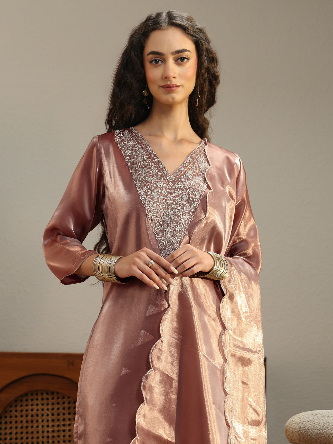  Peach Yoke Design Tissue Straight Suit Set 