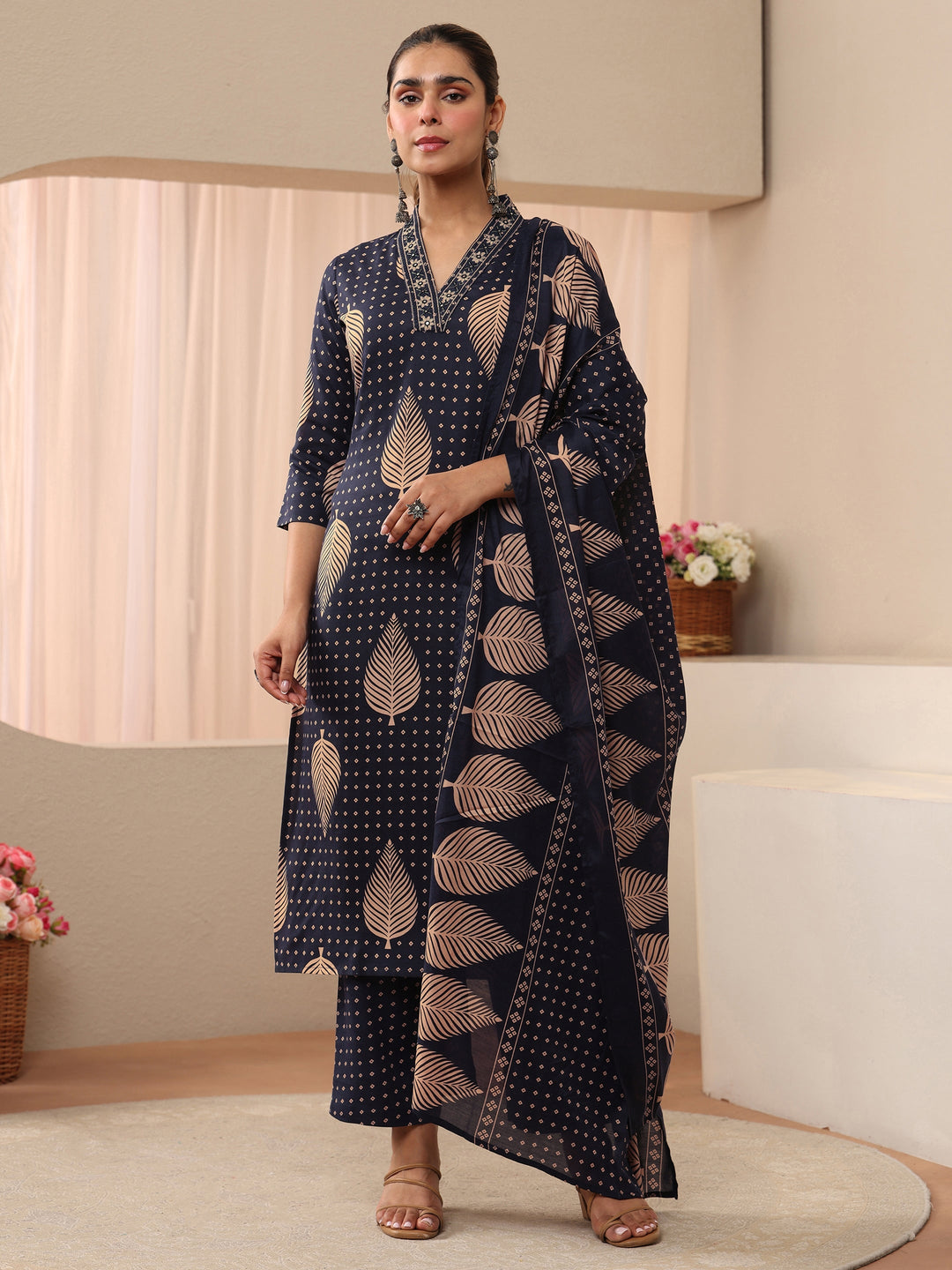  Navy Blue Floral Printed Cotton Blend Straight Suit Set 