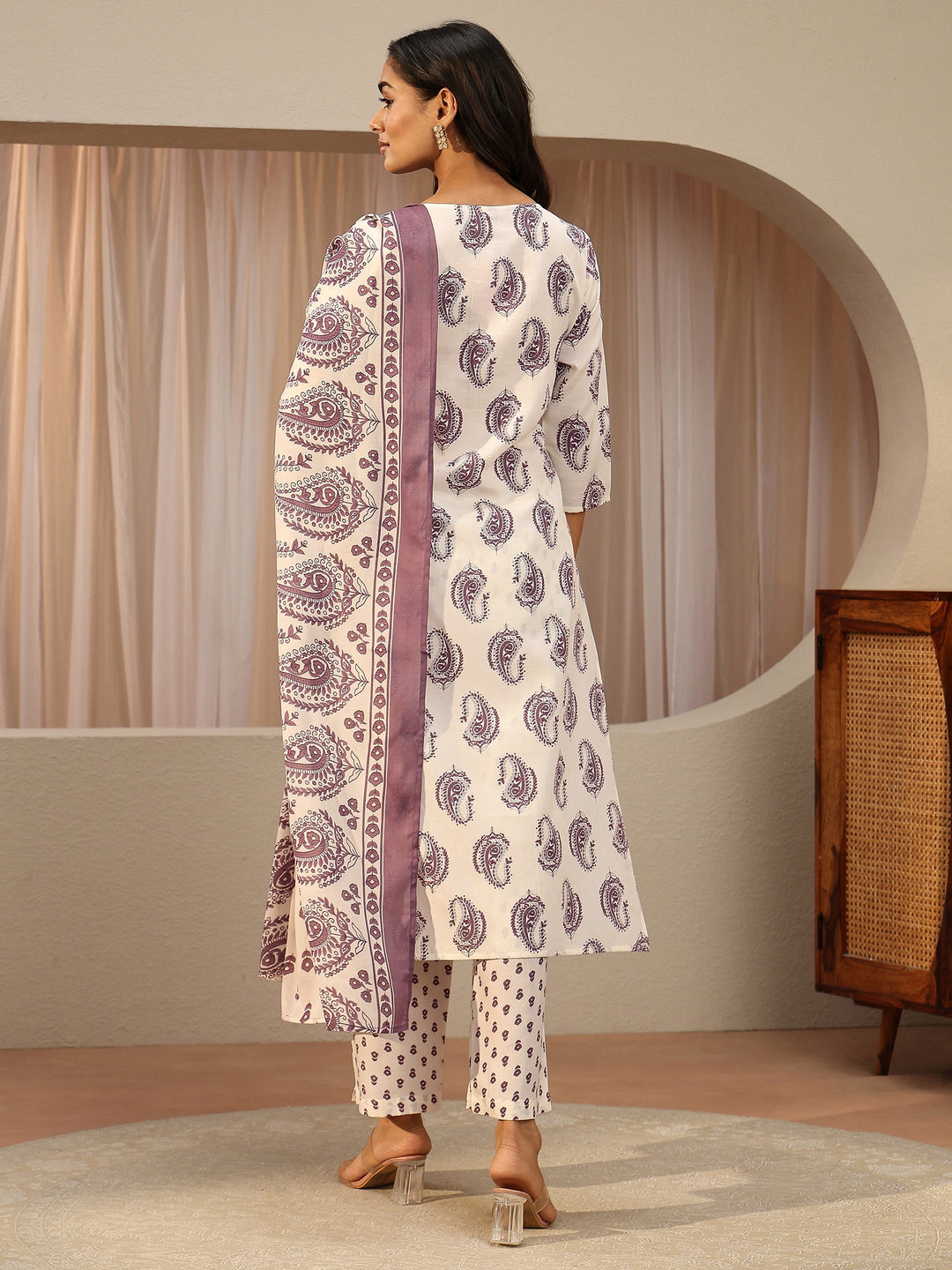  Off White Paisley Printed Cotton Blend Straight Suit Set 