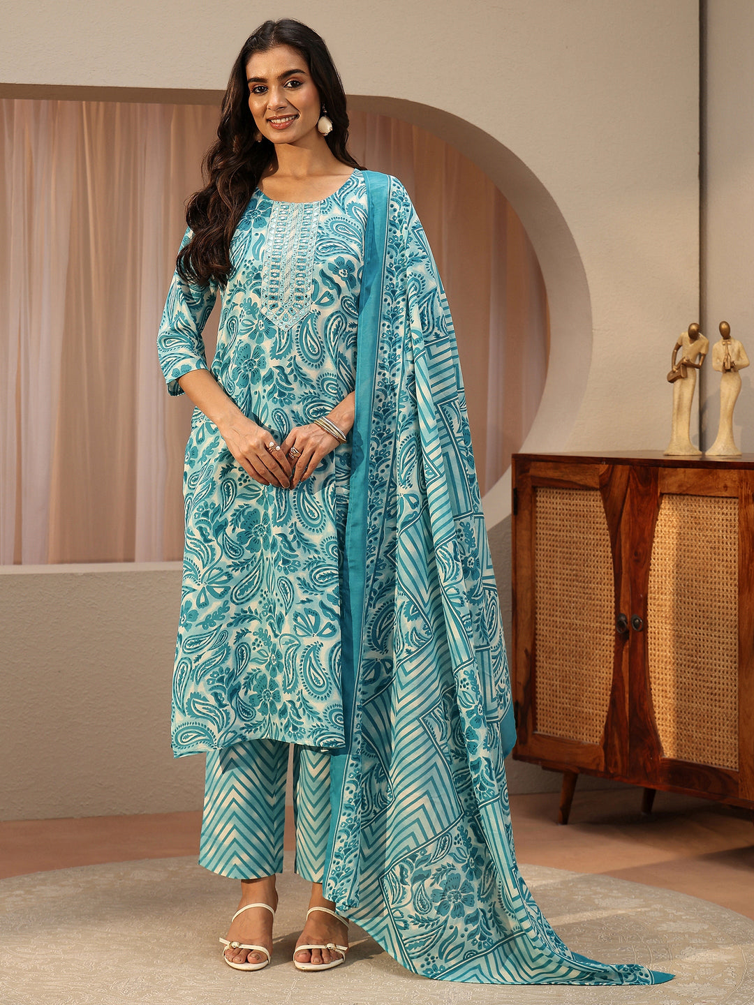  Blue Paisley Printed Cotton Straight Suit Set 