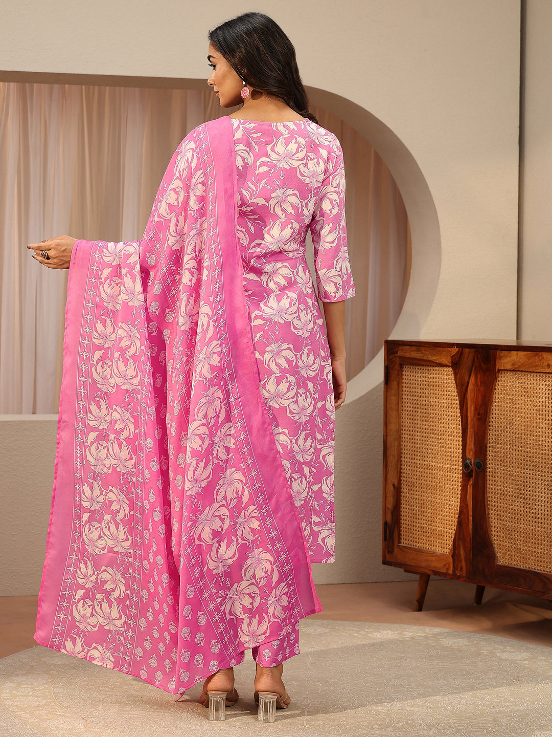 Pink Floral Printed Cotton Straight Suit Set 