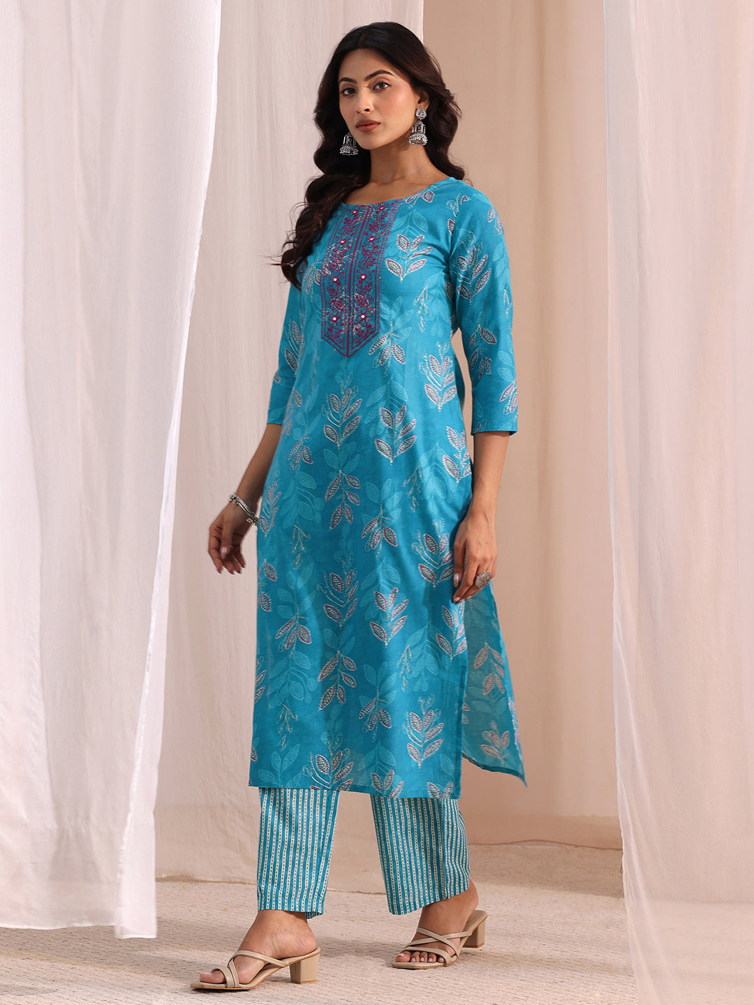  Blue Floral Printed Cotton Blend Straight Suit Set 