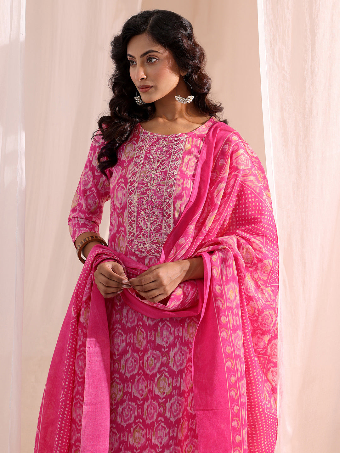  Pink Ethnic Printed Cotton Blend Straight Suit Set 