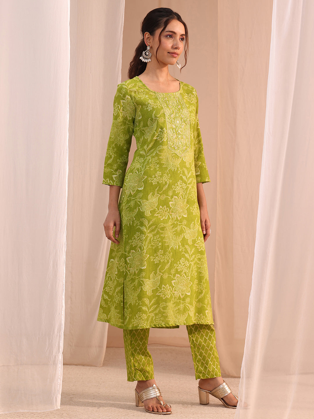  Green Yoke Embellished Cotton Blend Straight Suit Set 