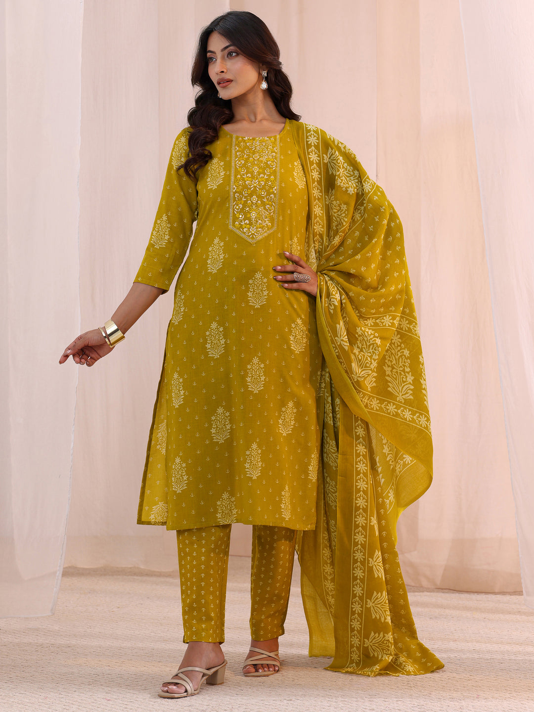  Green Yoke Design Cotton Straight Suit Set 