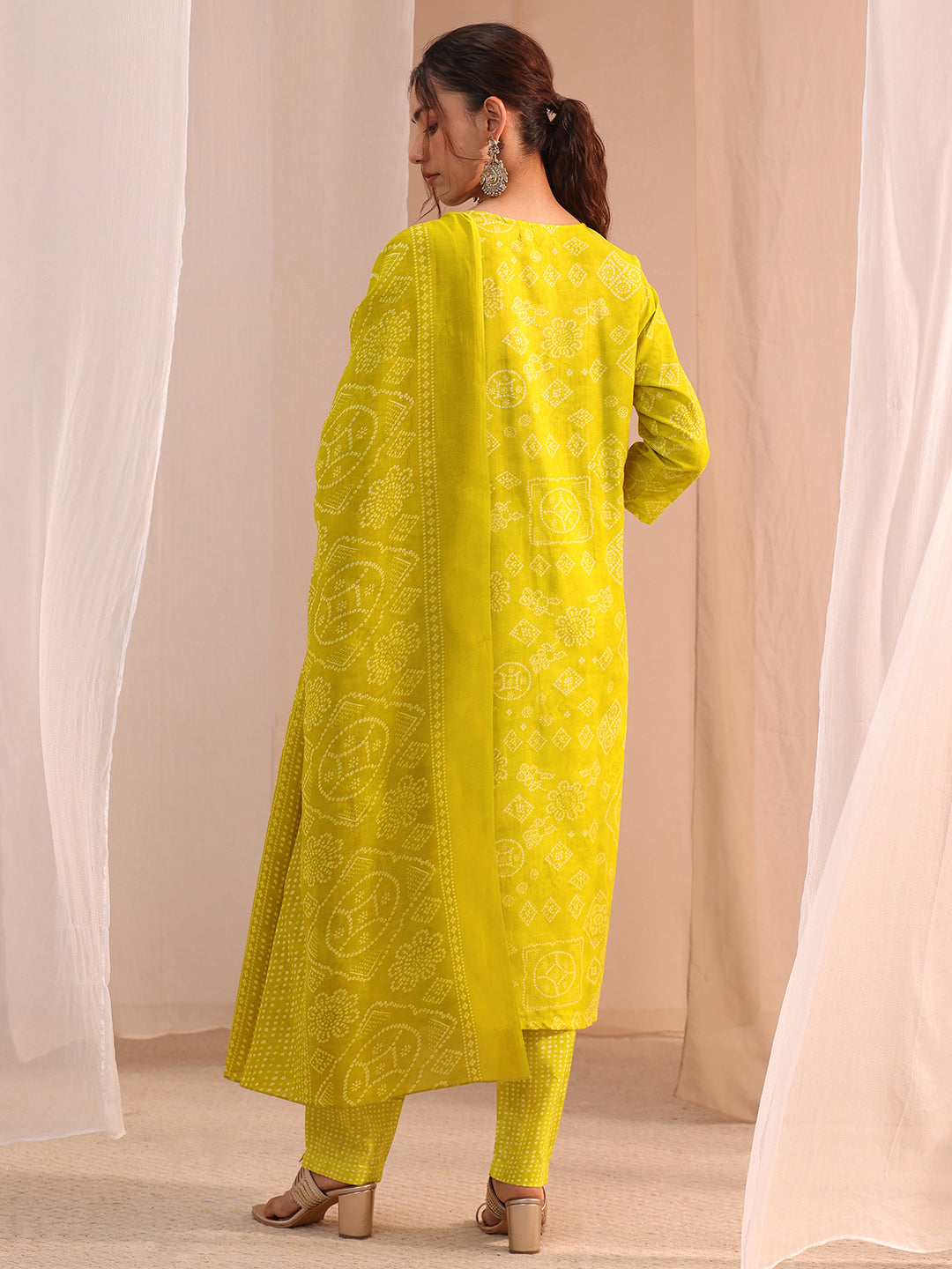  Green Bandhani Printed Cotton Blend Straight Suit Set 