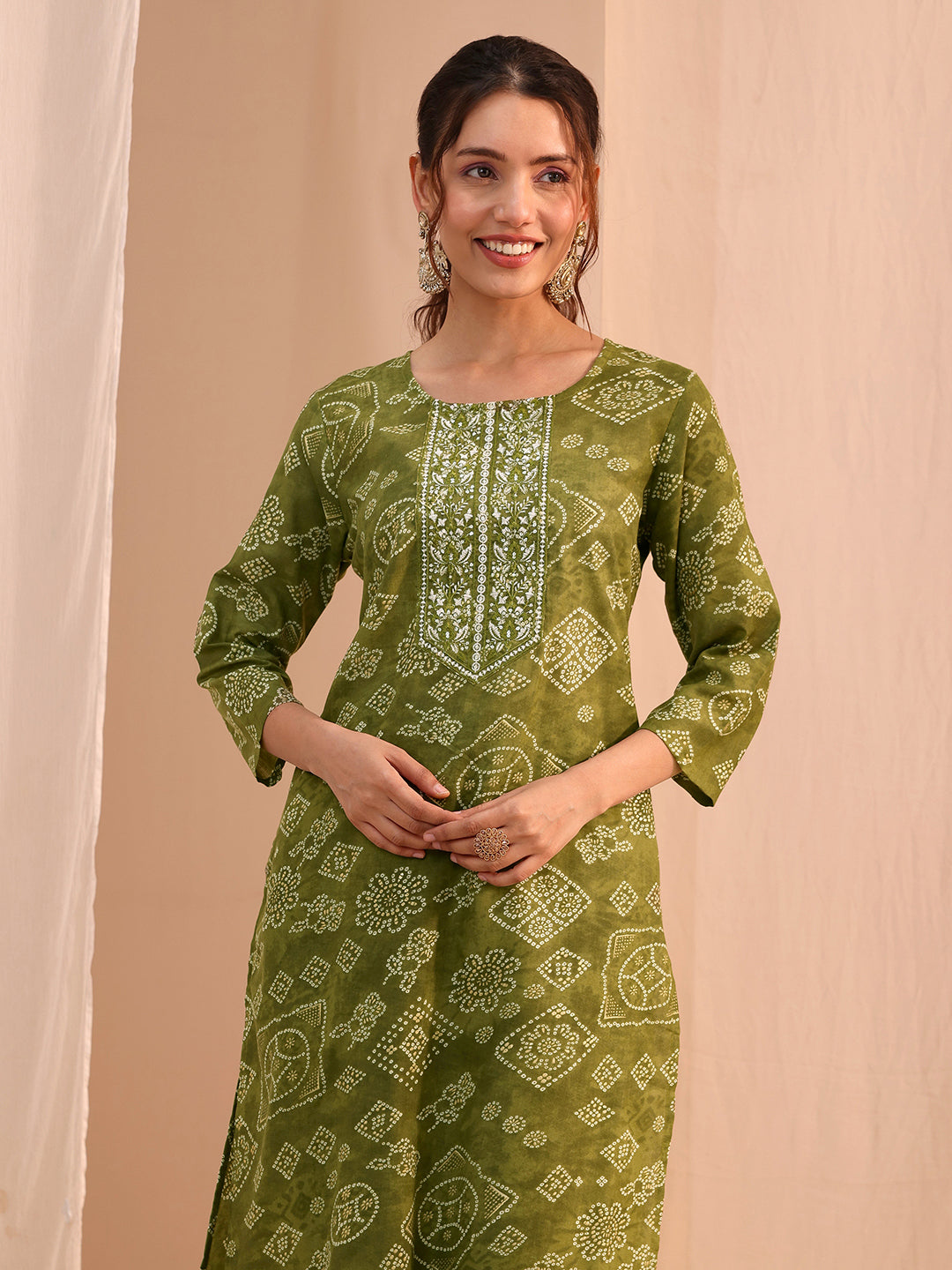  Green Bandhani Printed Cotton Blend Straight Suit Set 