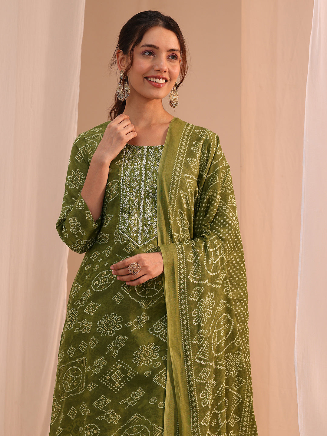  Green Bandhani Printed Cotton Blend Straight Suit Set 
