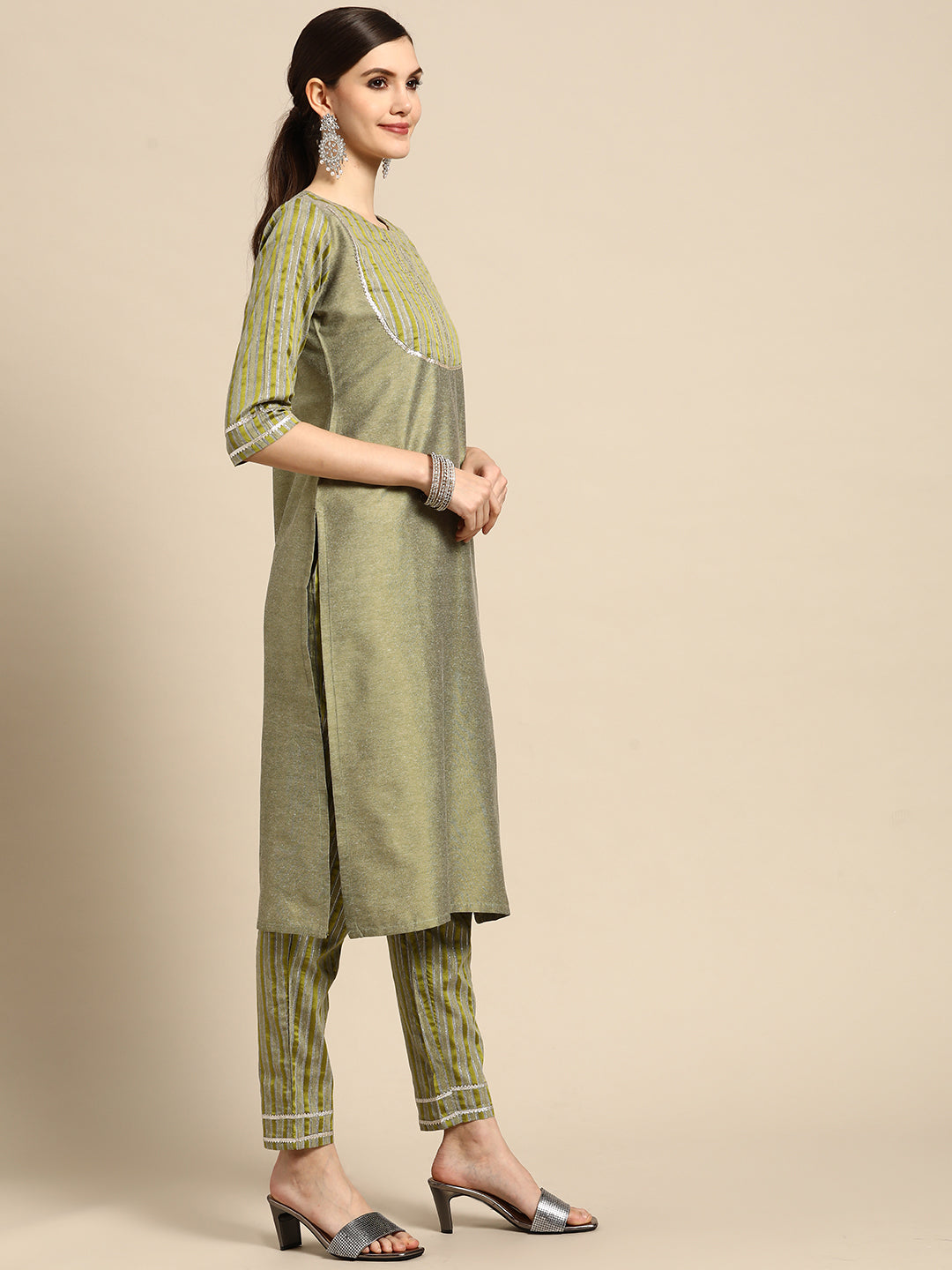  Green Yoke Design Cotton Blend Suit Set 