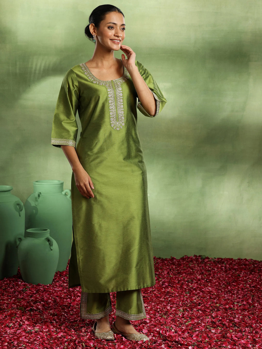  Green Yoke Design Silk Blend Straight Suit With Dupatta 
