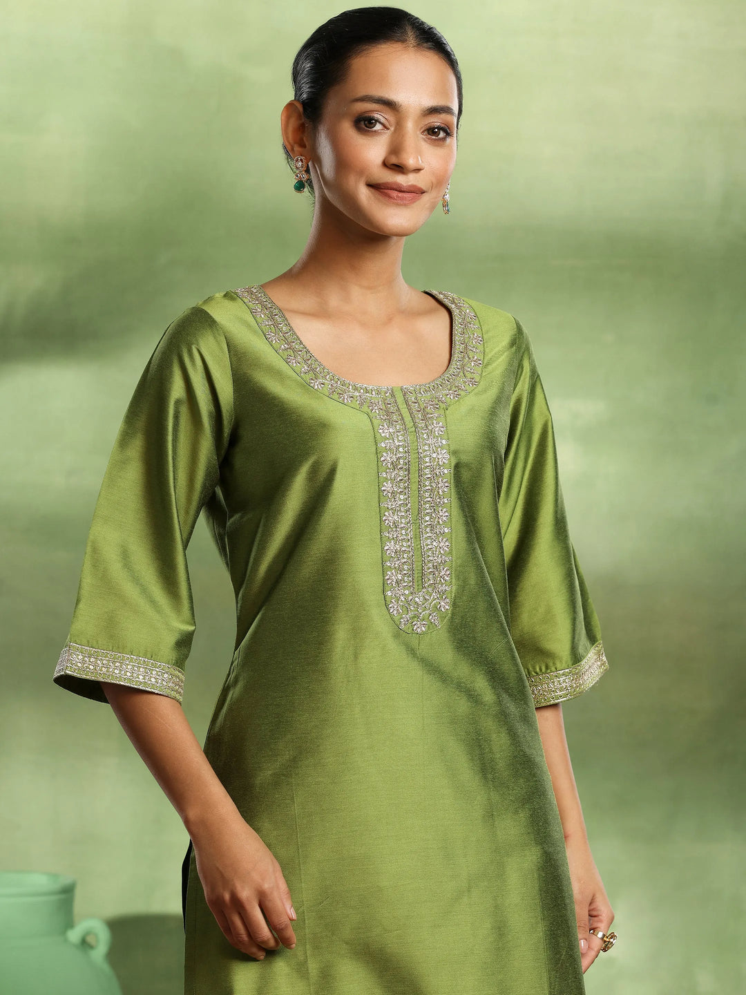  Green Yoke Design Silk Blend Straight Suit With Dupatta 