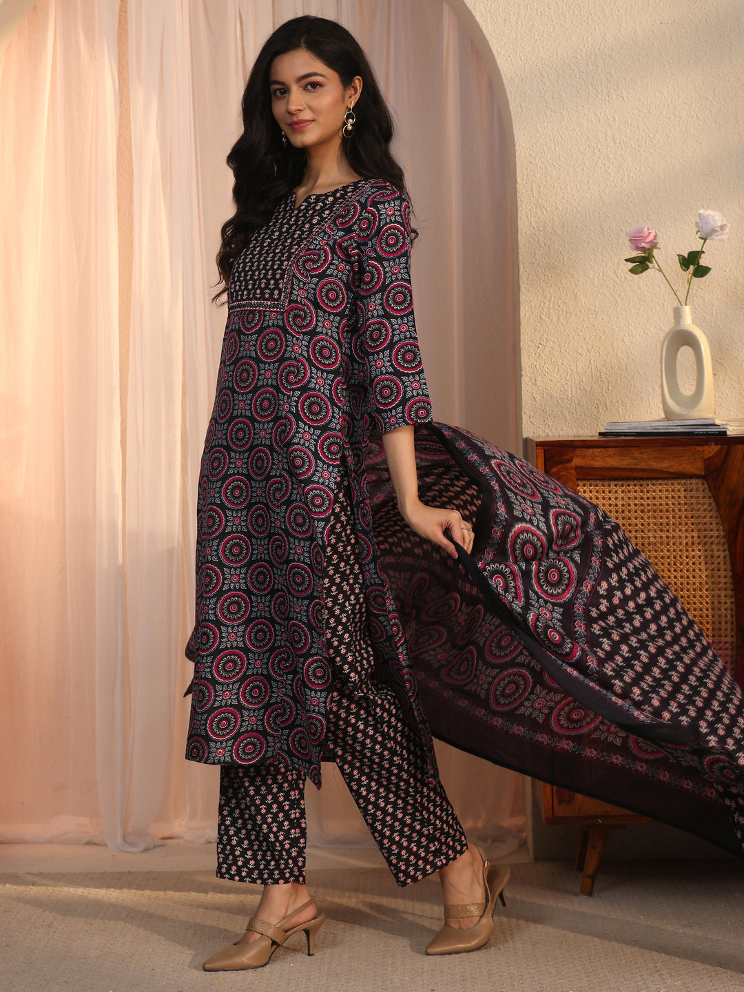  Gerua Black Ethnic Printed Straight Suit Set 