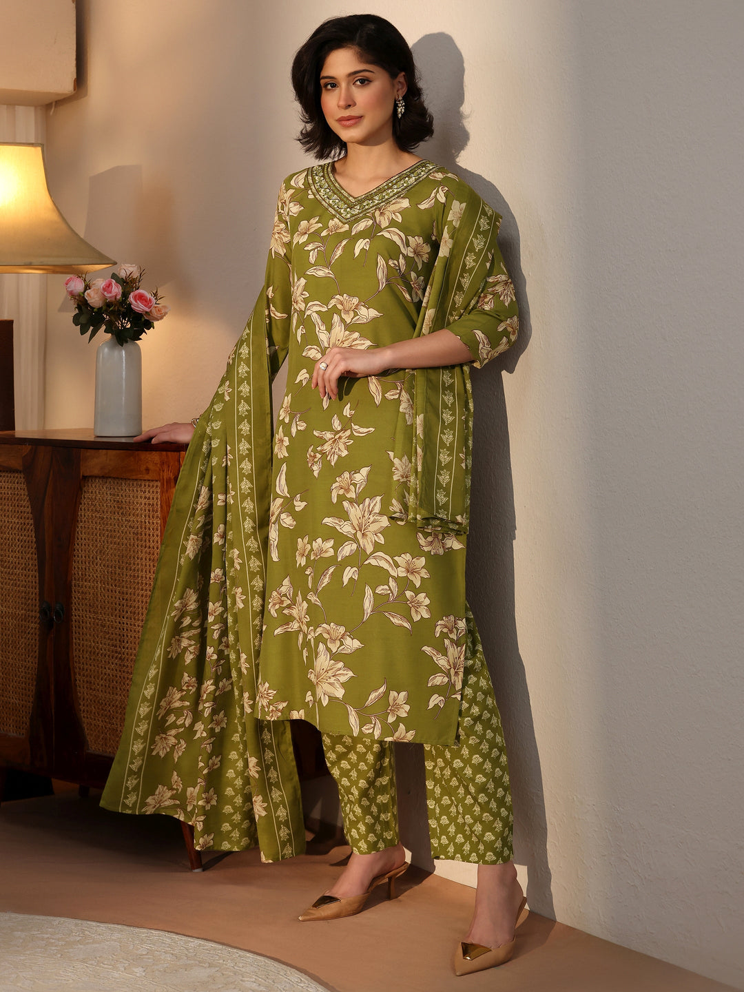  Gerua Green Floral Printed Straight Suit Set 