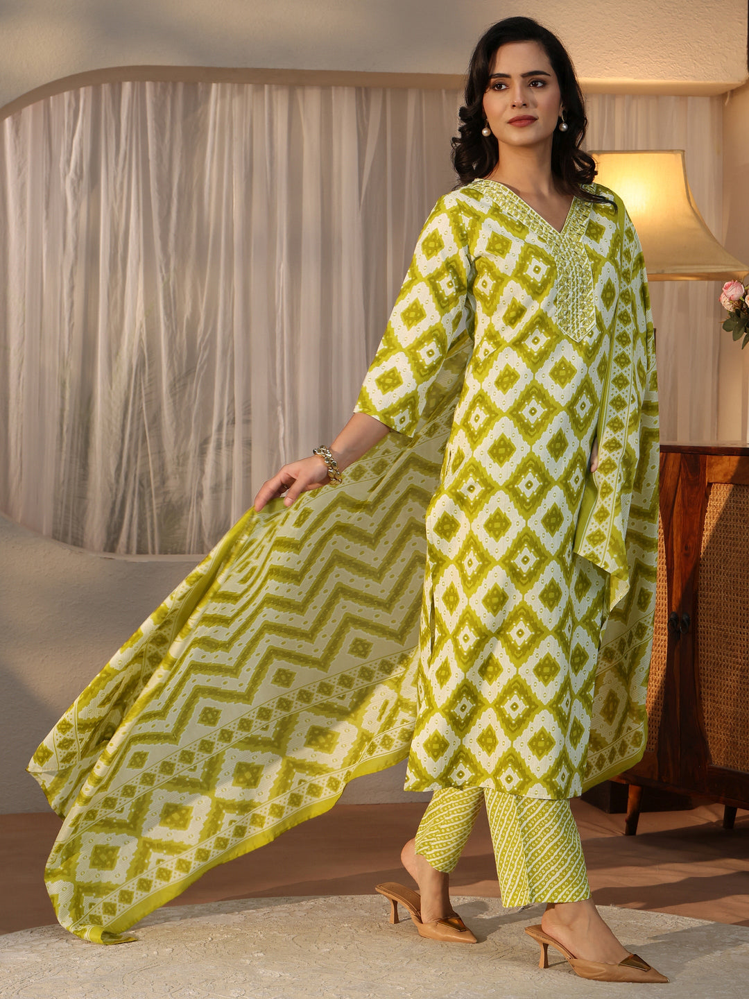  Gerua Green Geometric Printed Straight Suit Set 