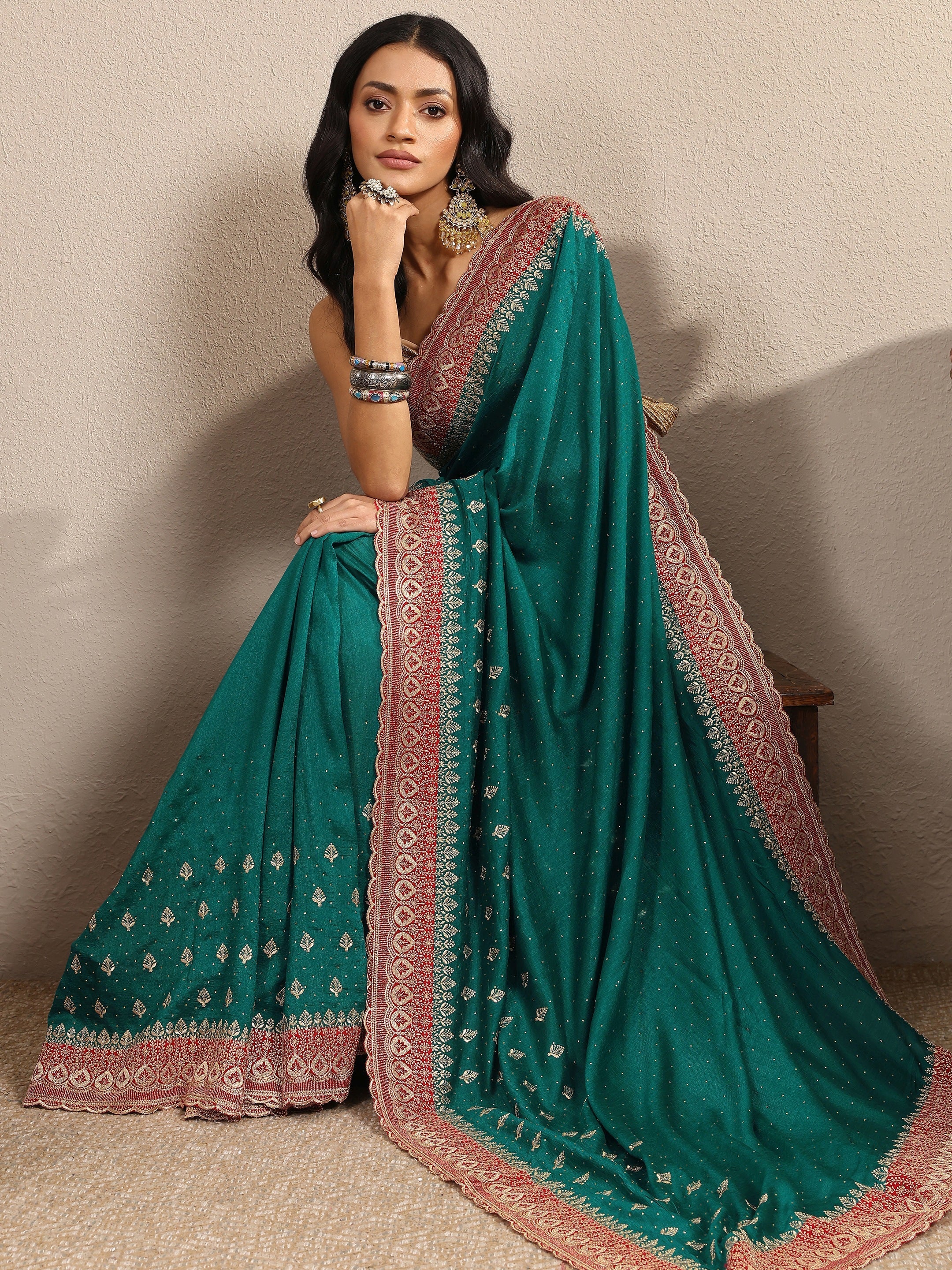 libas Green Embellished Silk Blend Saree With Unstitched Blouse Piece-picture-17