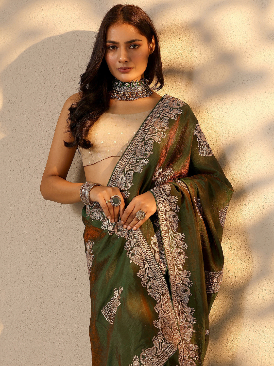 Green Embroidered Organza Saree With Unstitched Blouse Piece