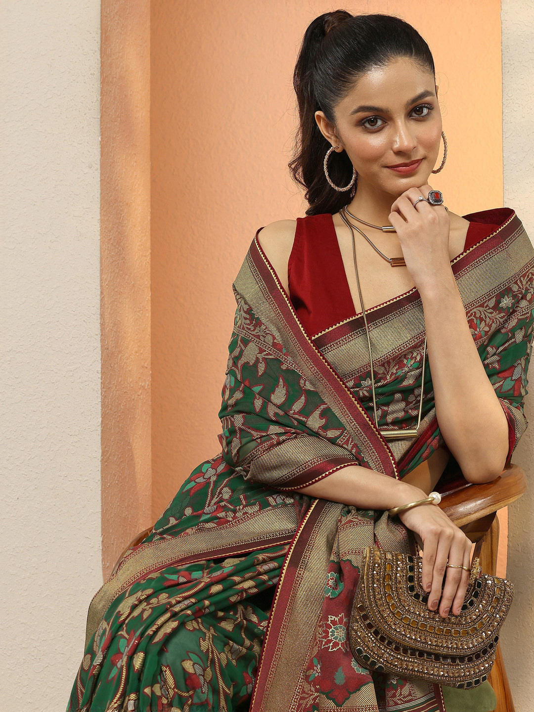 Green Printed Georgette Saree With Unstitched Blouse Piece