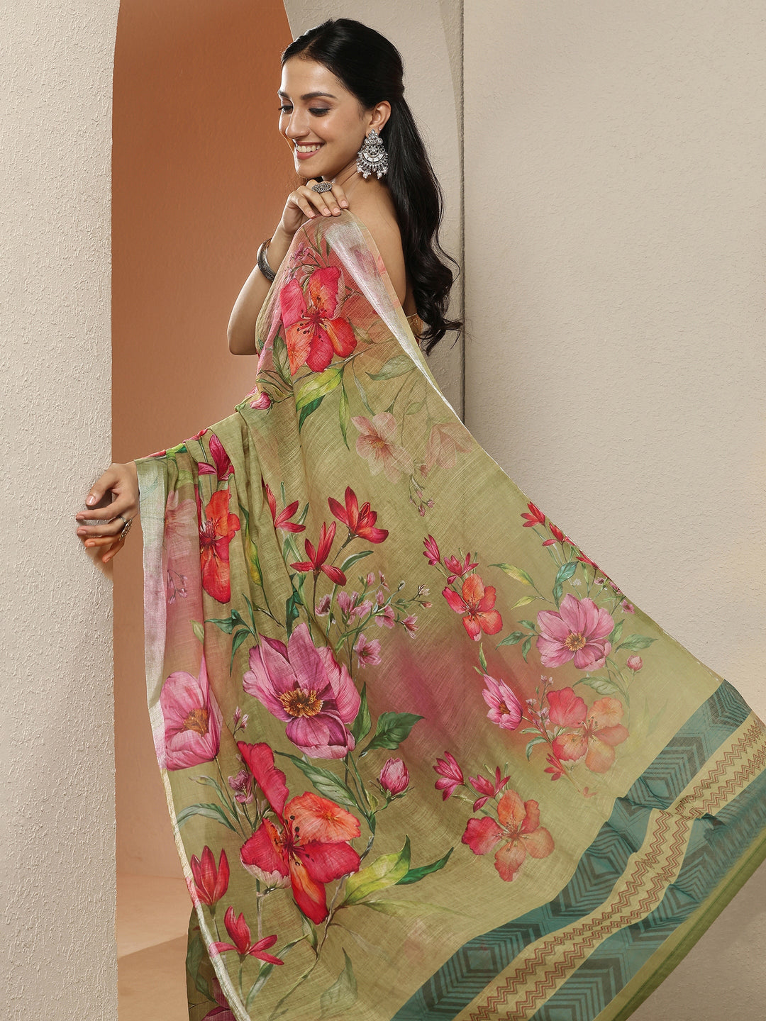 Green Printed Linen Saree With Unstitched Blouse Piece
