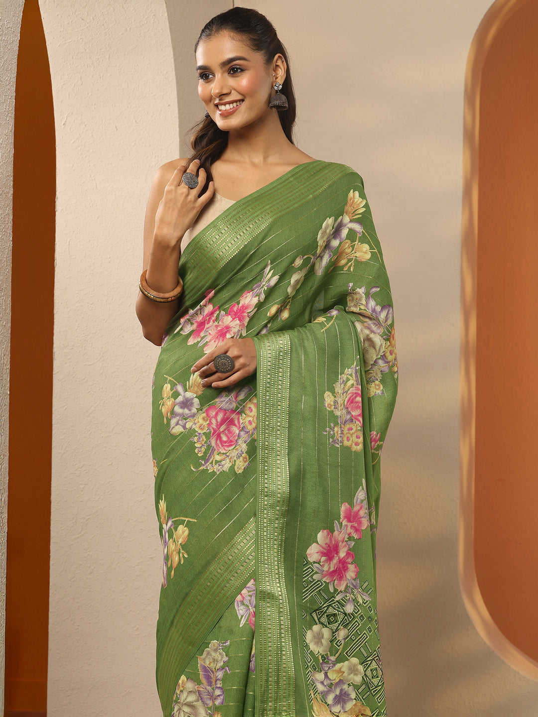 Green Printed Silk Blend Saree With Unstitched Blouse Piece