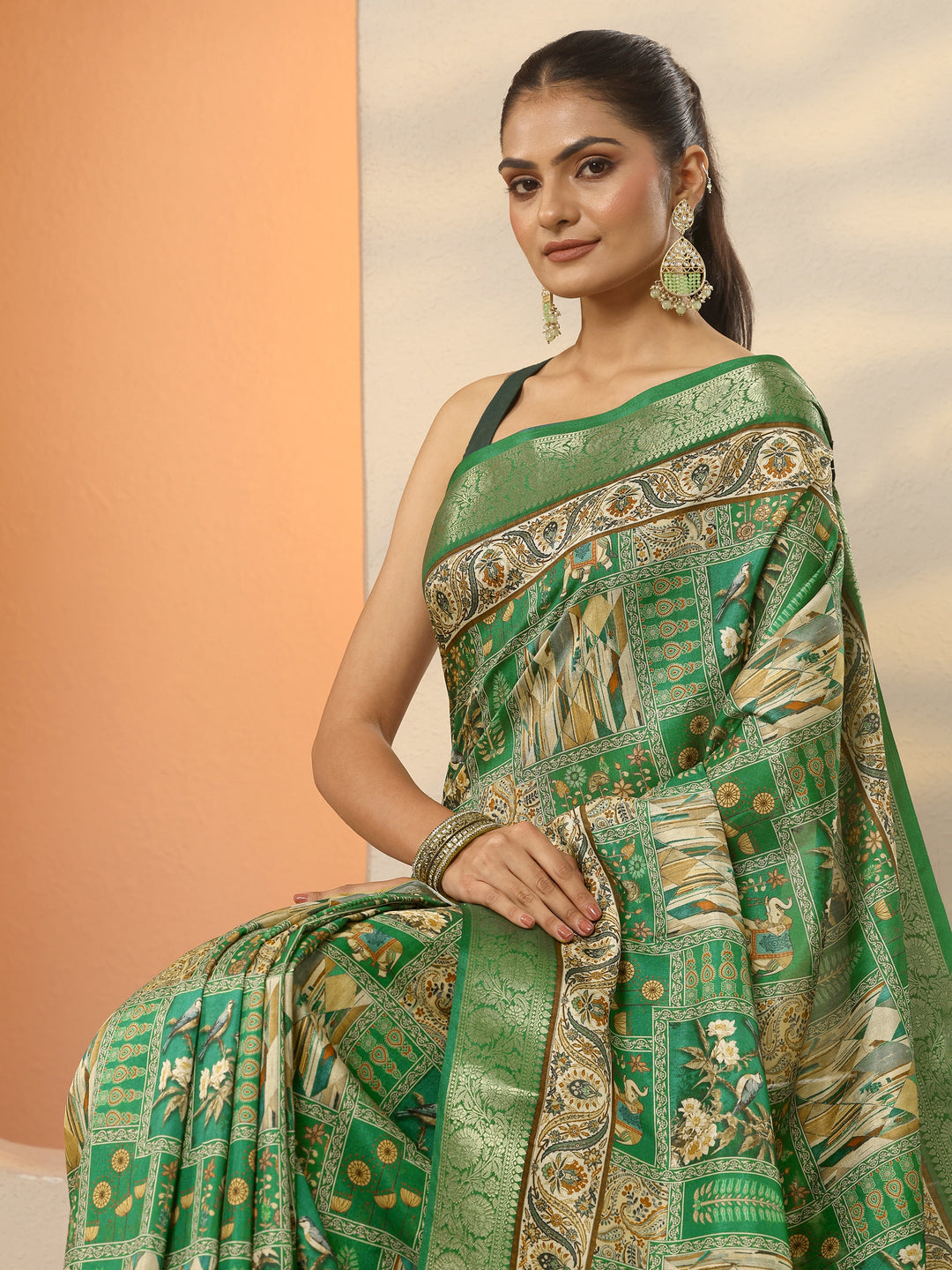 Green Printed Silk Blend Saree With Unstitched Blouse Piece