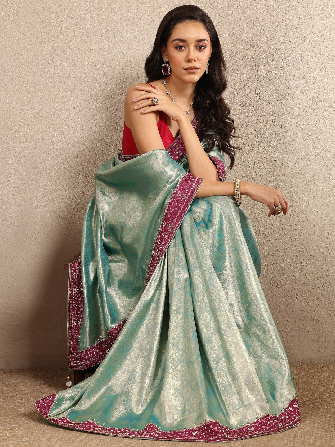 Green Woven Design Silk Blend Saree With Unstitched Blouse Piece