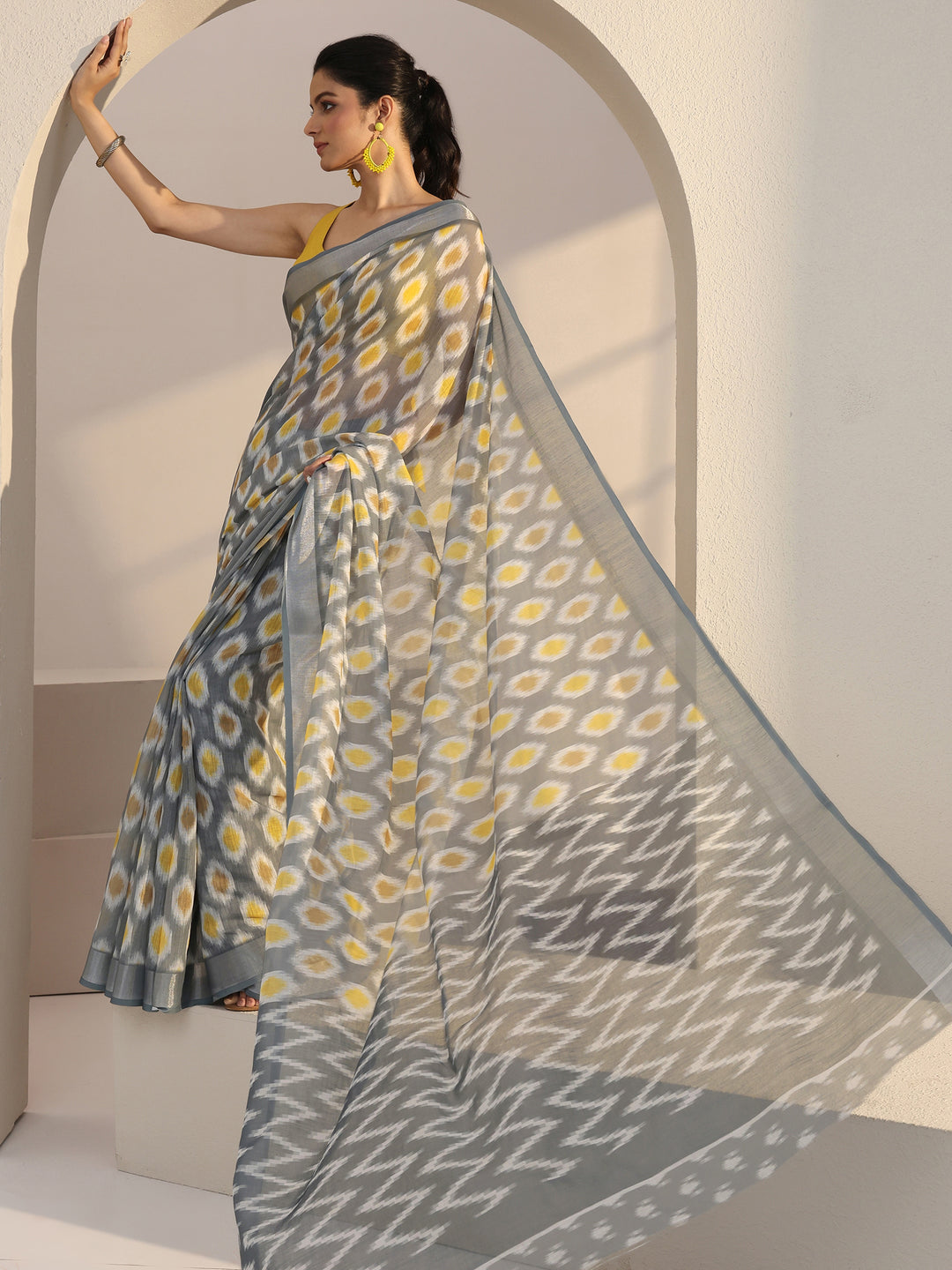  Grey Geometric Print Cotton Blend Saree 