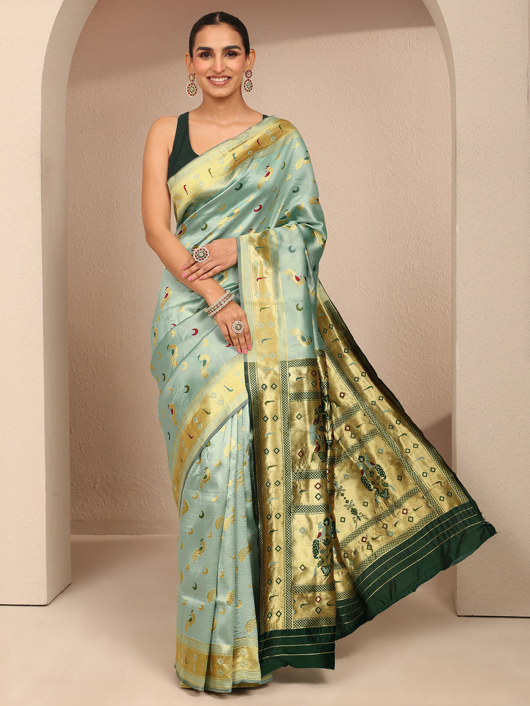 Grey Woven Design Silk Blend Banarasi Saree With Unstitched Blouse Piece