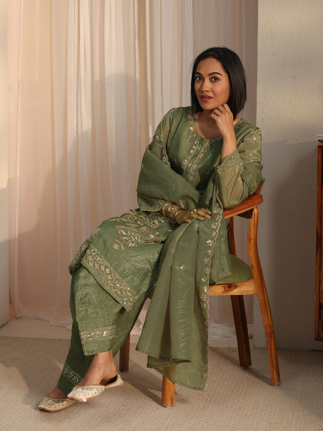  Libas Art Green Embroidered Organza Farshi Salwar Suit 