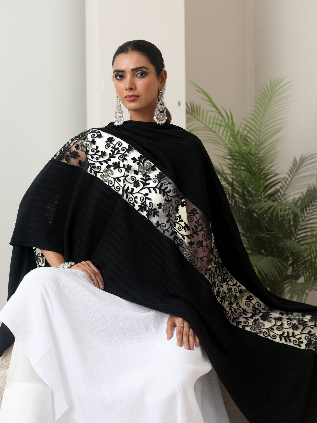  Libas Black Floral Knitted Lace Acrylic Wrap Shawl 