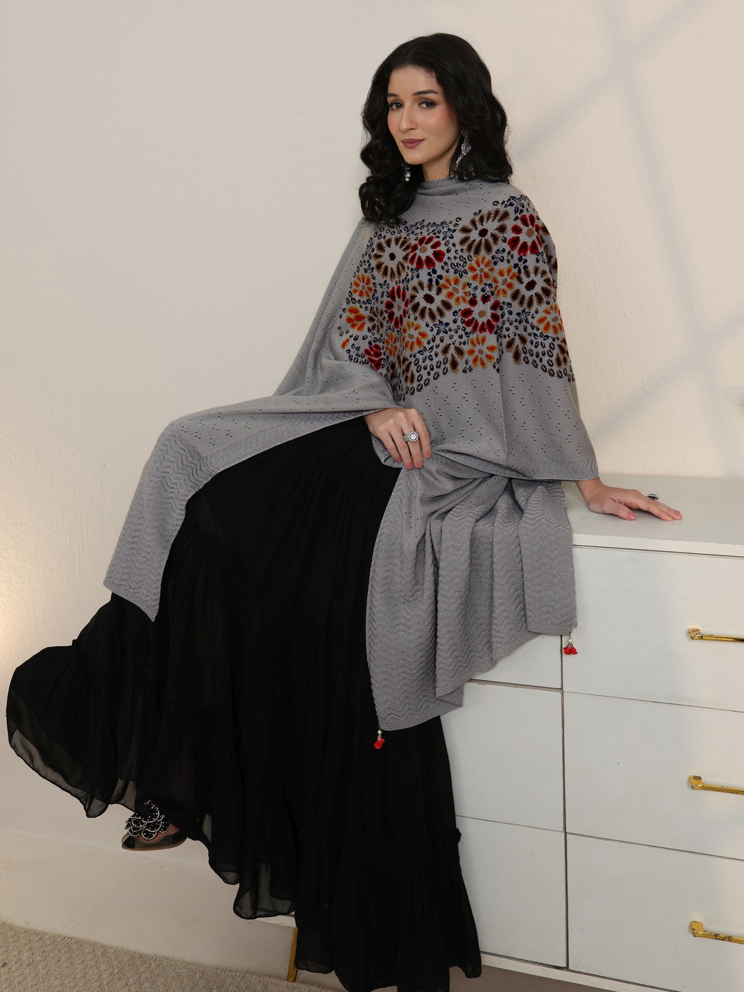  Libas Grey Floral Knitted Acrylic Wrap Shawl 