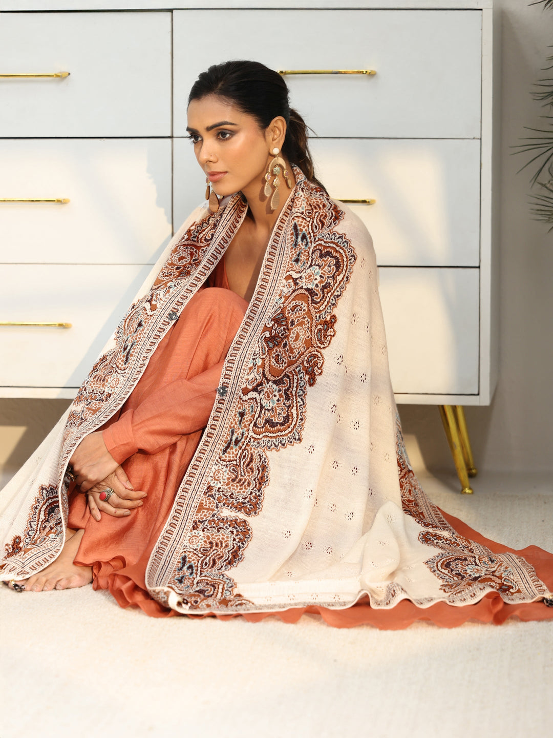  Libas White Knitted Acrylic Wrap Shawl 