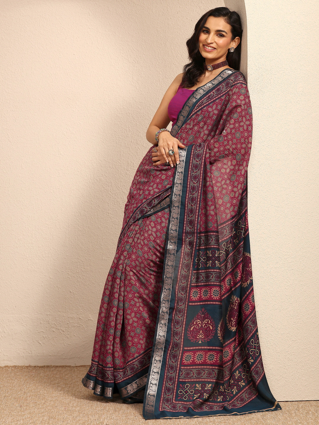 Maroon Printed Silk Blend Saree With Unstitched Blouse Piece