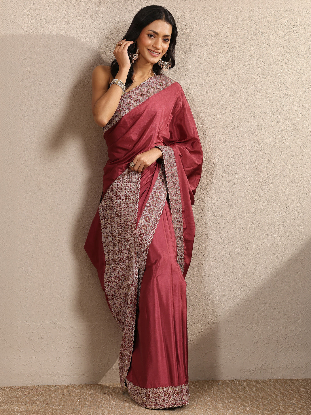 Mauve Solid Silk Blend Saree With Unstitched Blouse Piece