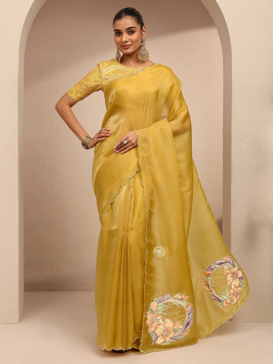 Mustard Embellished Silk Blend Saree With Unstitched Blouse Piece