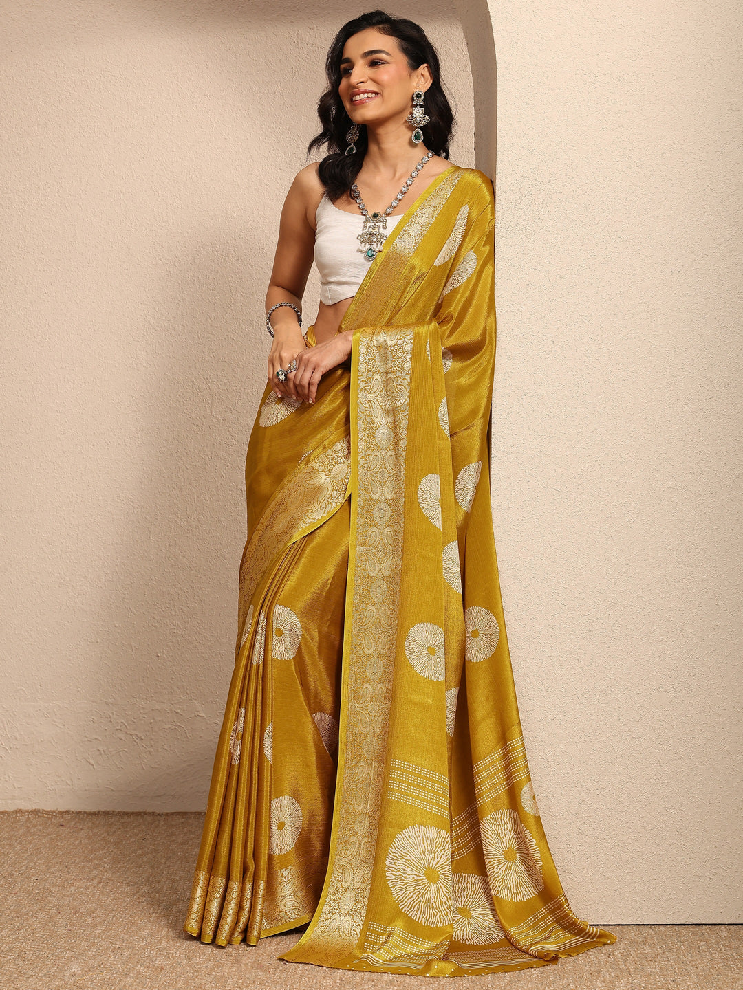 Mustard Printed Silk Blend Banarasi Saree With Unstitched Blouse Piece