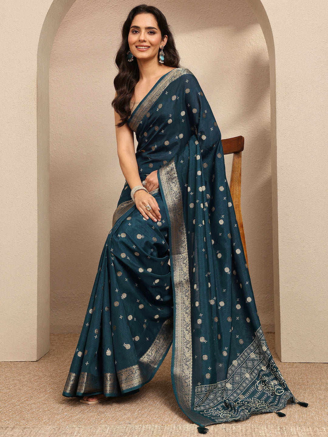 Navy Blue Woven Design Silk Blend Saree With Unstitched Blouse Piece